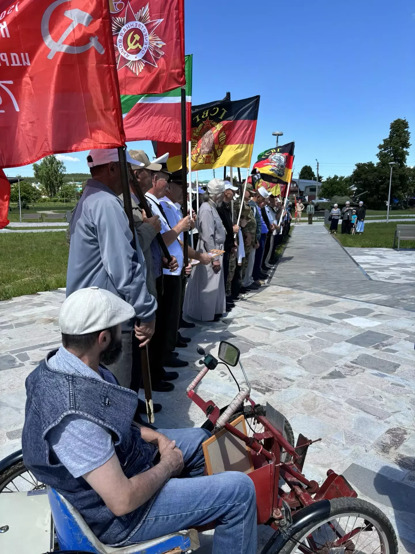 В Кукморе почтили память ветеранов Группы советских войск в Германии (фоторепортаж)