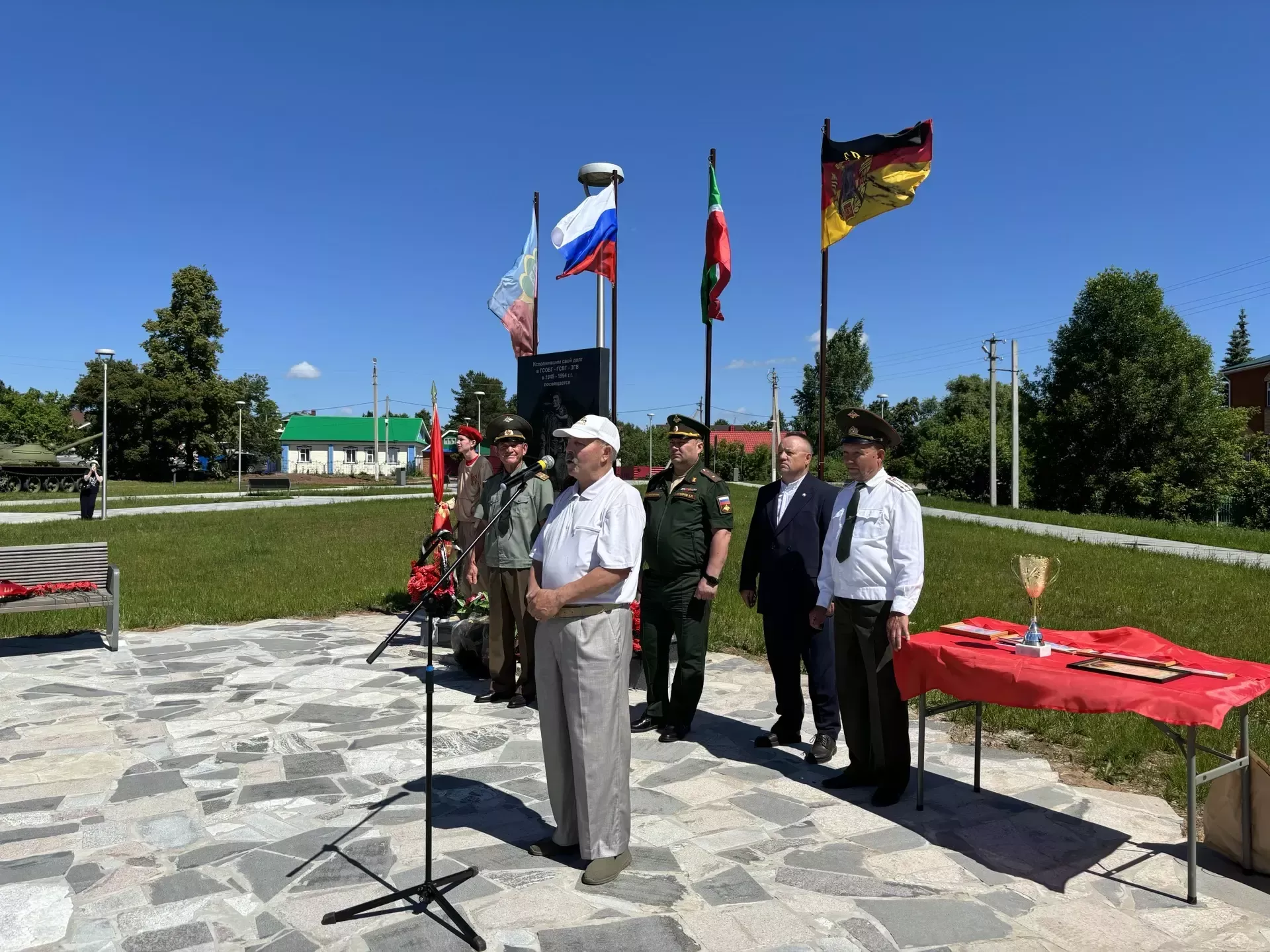 В Кукморе почтили память ветеранов Группы советских войск в Германии (фоторепортаж)
