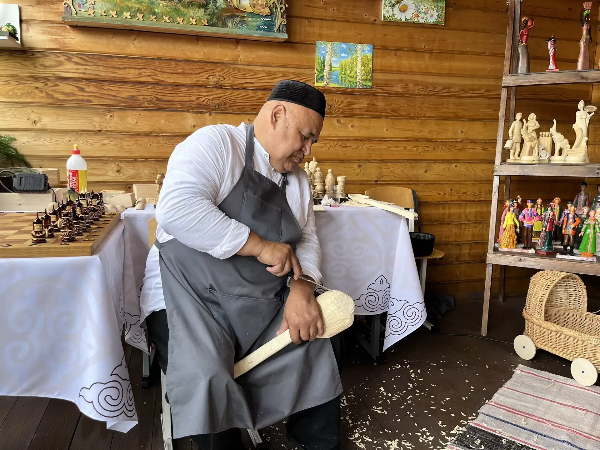 Казан шәһәренең Мирный бистәсендә узган Сабантуйдан фоторепортаж