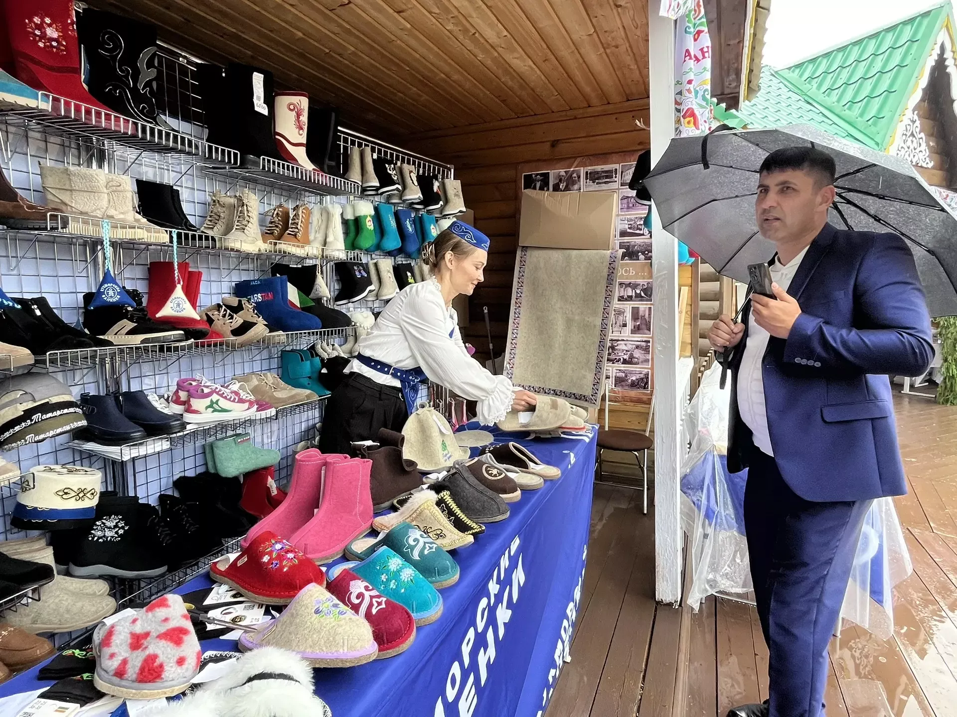 Казан шәһәренең Мирный бистәсендә узган Сабантуйдан фоторепортаж
