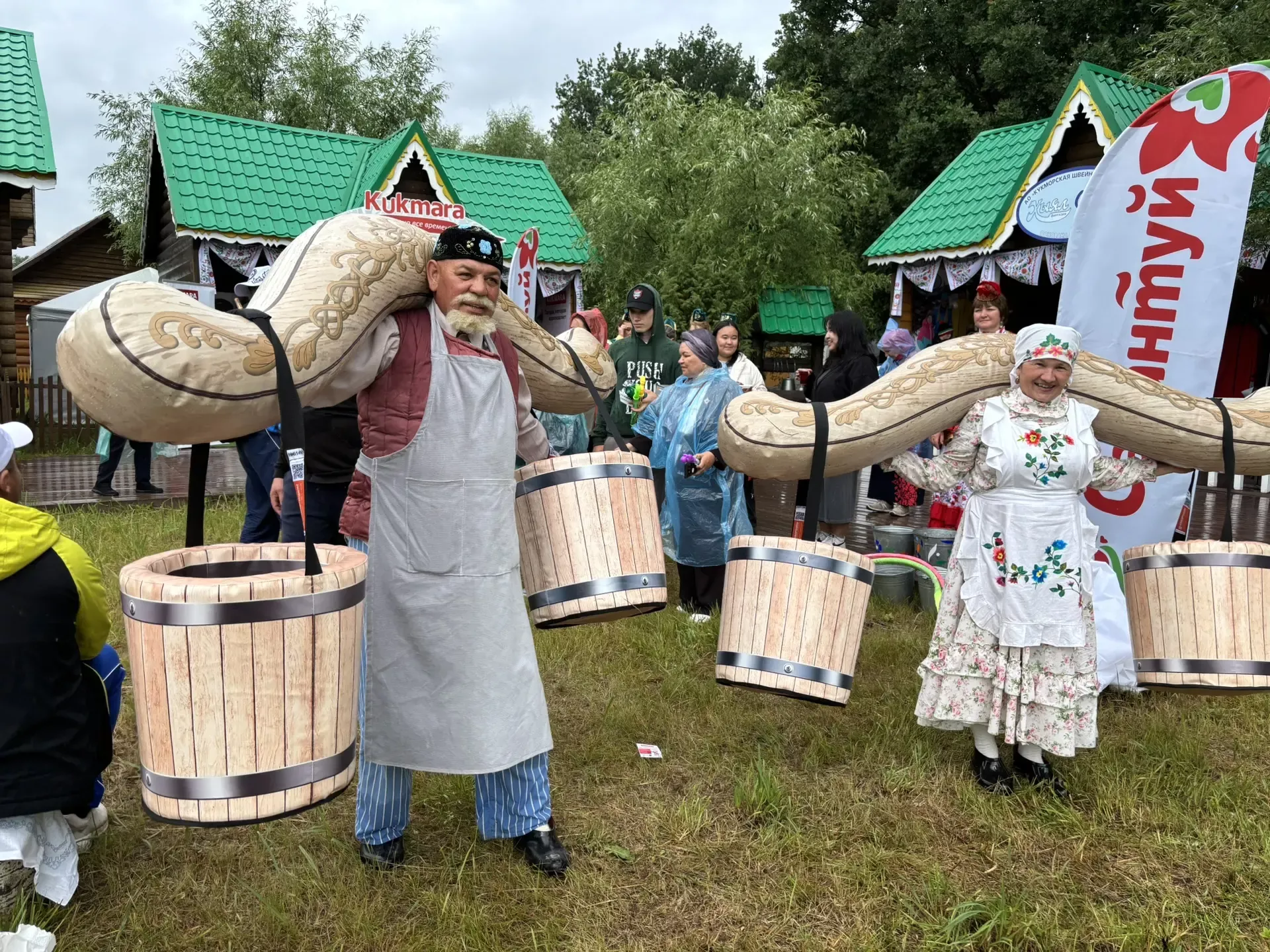 Казан шәһәренең Мирный бистәсендә узган Сабантуйдан фоторепортаж