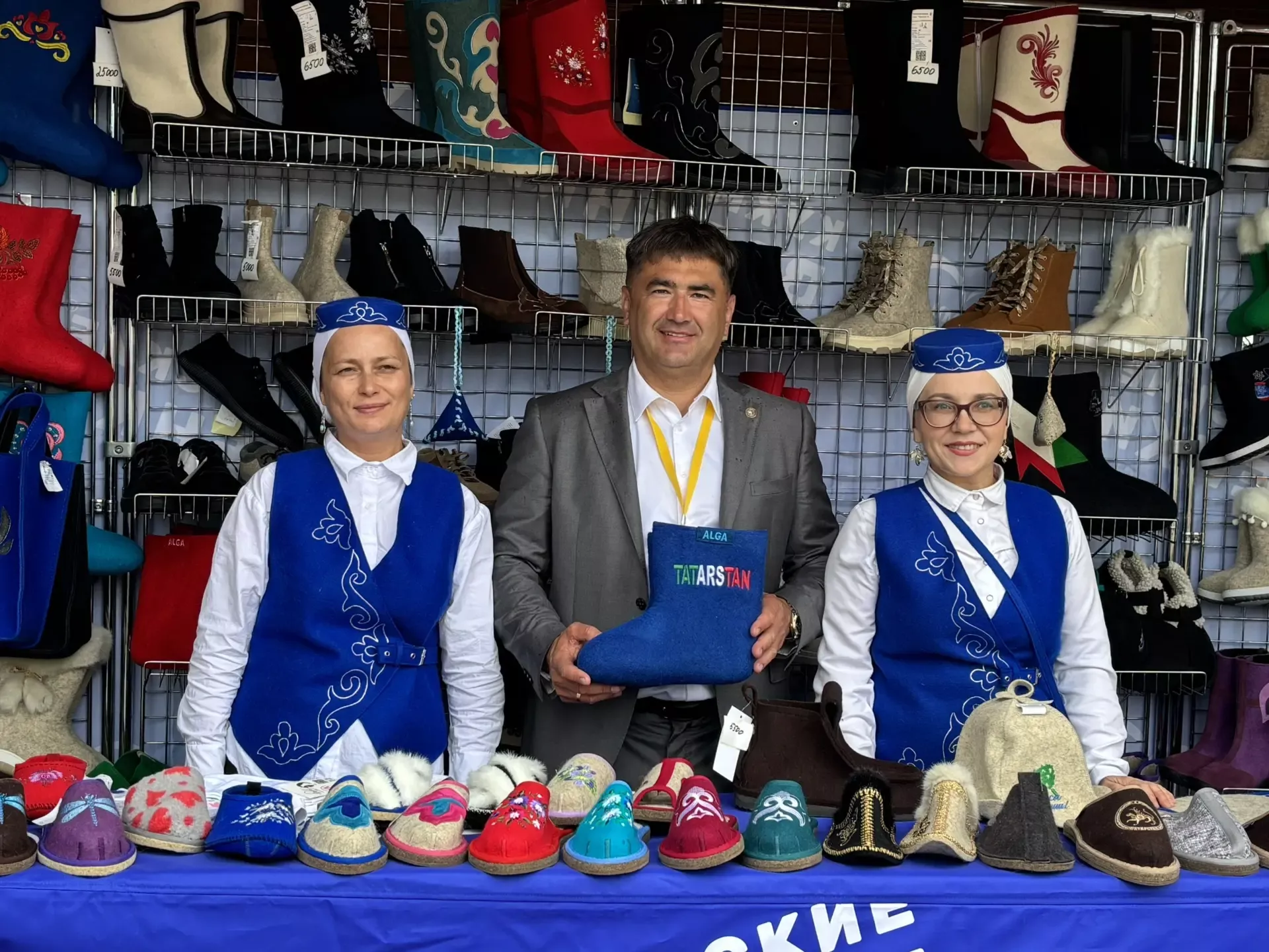 Казан шәһәренең Мирный бистәсендә узган Сабантуйдан фоторепортаж