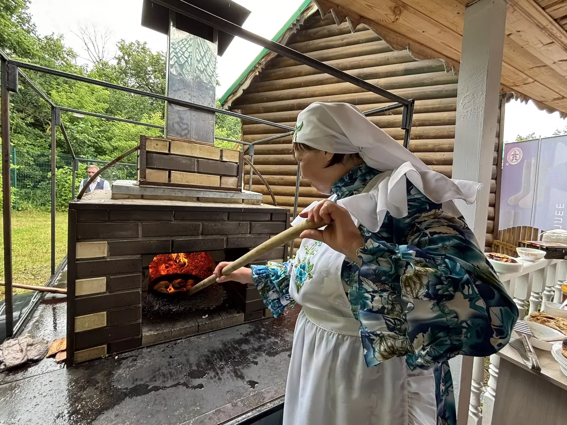 Казан шәһәренең Мирный бистәсендә узган Сабантуйдан фоторепортаж