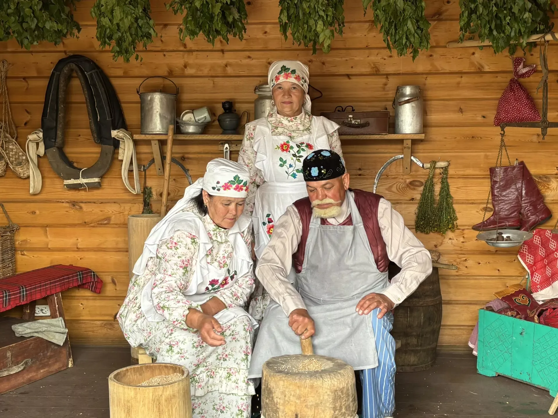 Казан шәһәренең Мирный бистәсендә узган Сабантуйдан фоторепортаж