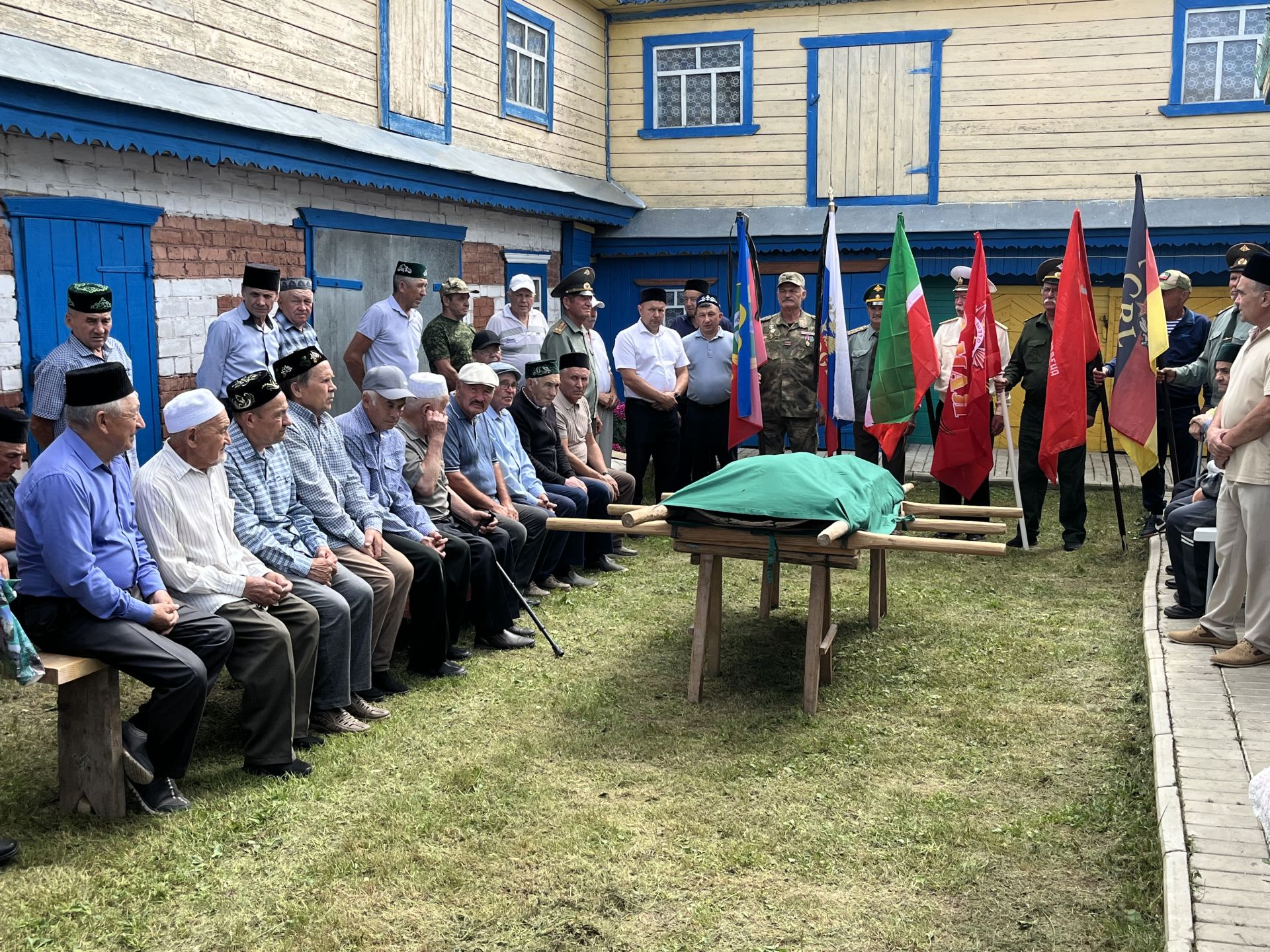 Кукмара үзенең соңгы сугыш ветераны белән хушлашты