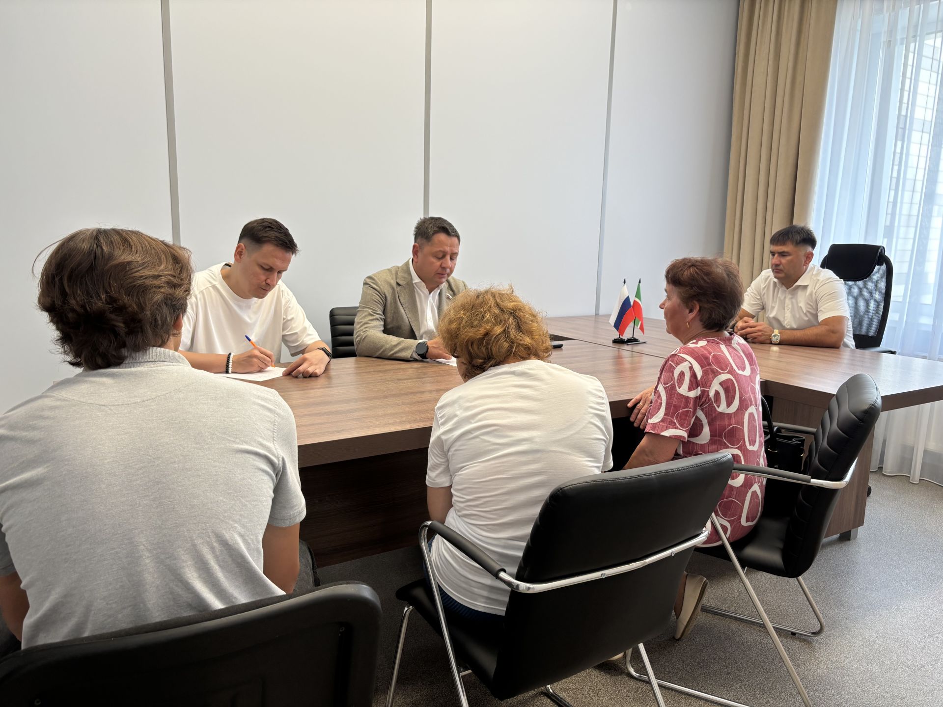 Кукмарада «Бердәм Россия» партиясе җирле бүлекчәсенең «Нәтиҗәгә эшлибез!» хисап-программа форумы узды