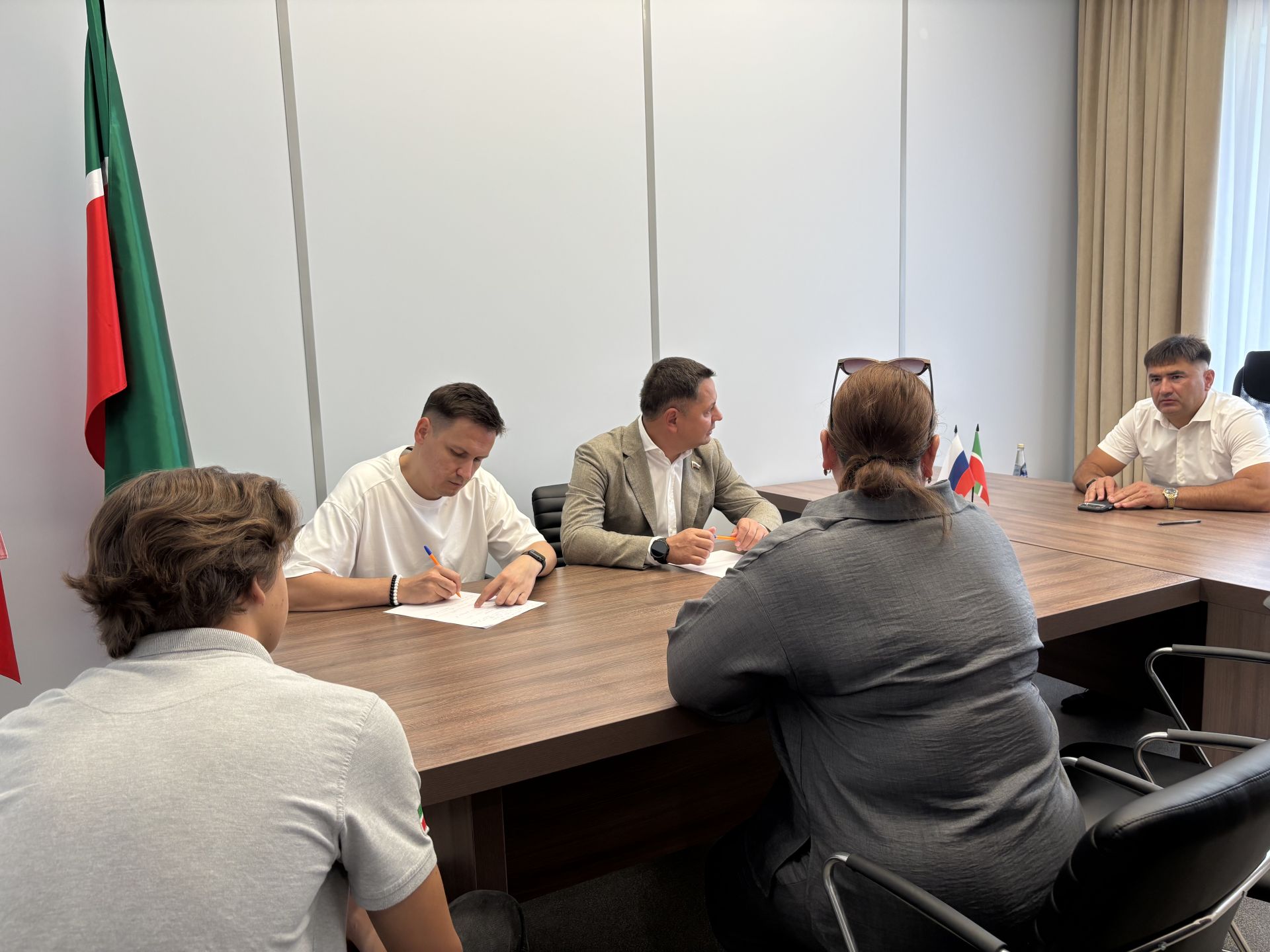 Кукмарада «Бердәм Россия» партиясе җирле бүлекчәсенең «Нәтиҗәгә эшлибез!» хисап-программа форумы узды
