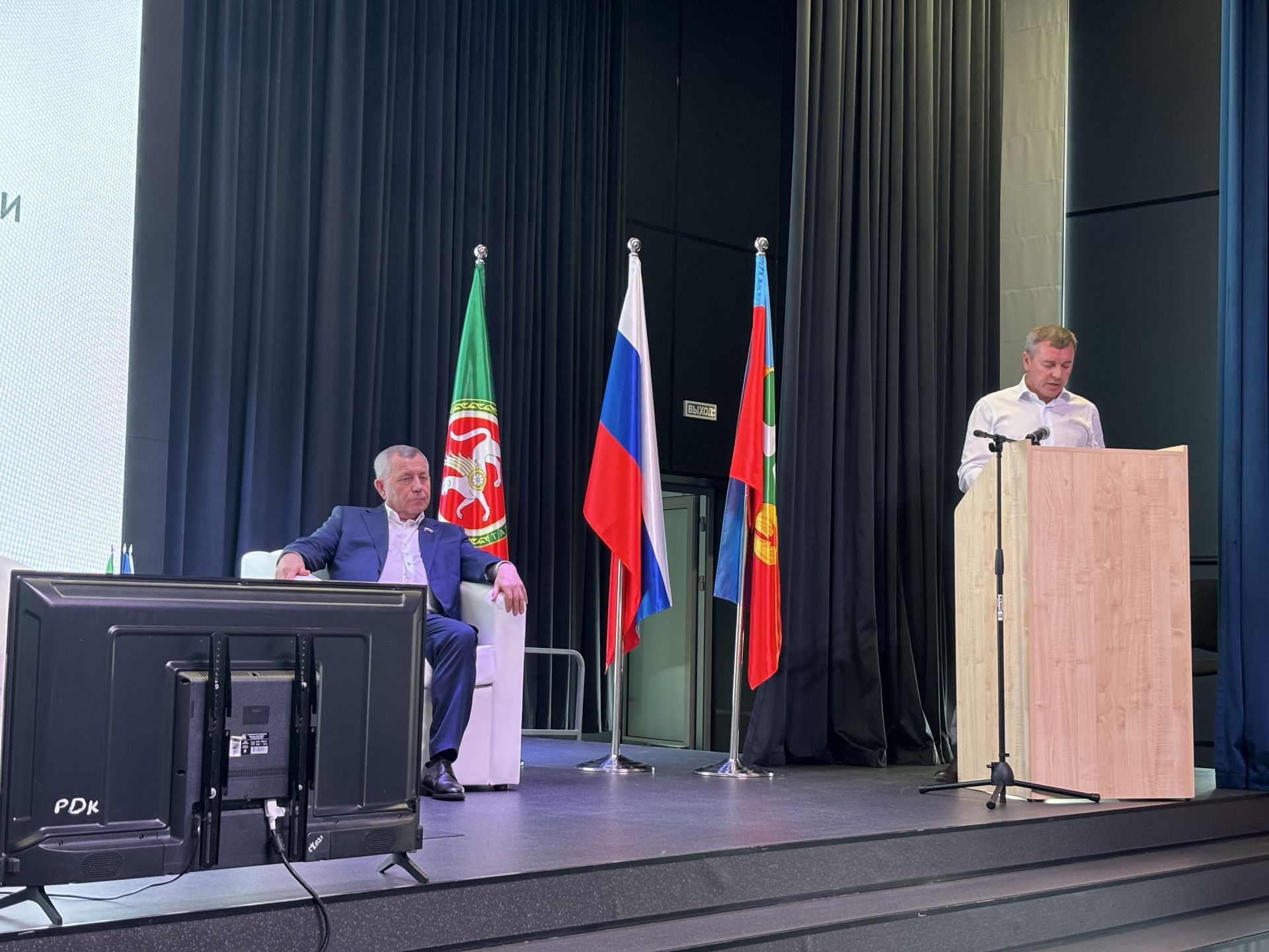 Кукмарада «Бердәм Россия» партиясе җирле бүлекчәсенең «Нәтиҗәгә эшлибез!» хисап-программа форумы узды