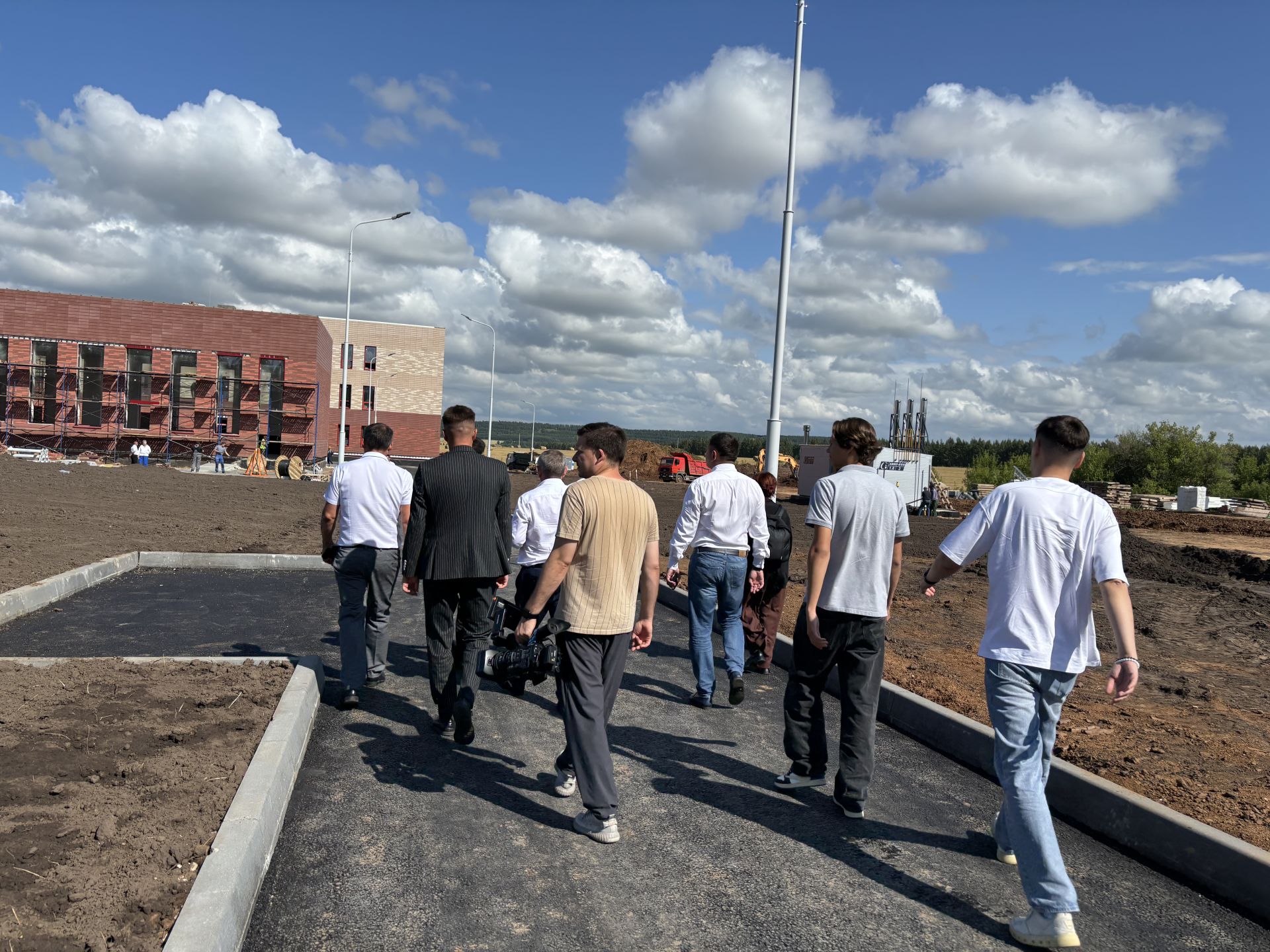 Кукмарада «Бердәм Россия» партиясе җирле бүлекчәсенең «Нәтиҗәгә эшлибез!» хисап-программа форумы узды