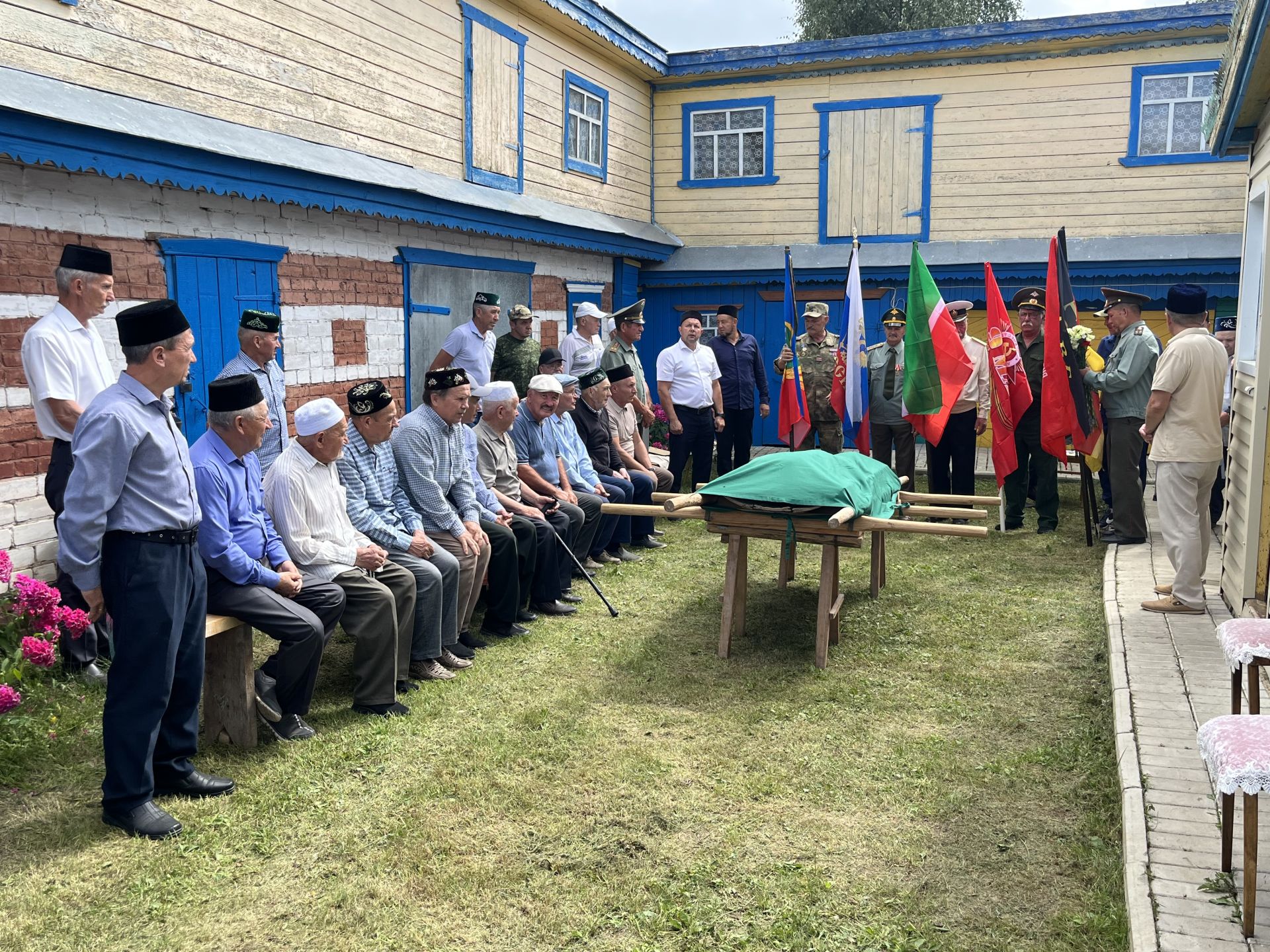 Кукмара үзенең соңгы сугыш ветераны белән хушлашты