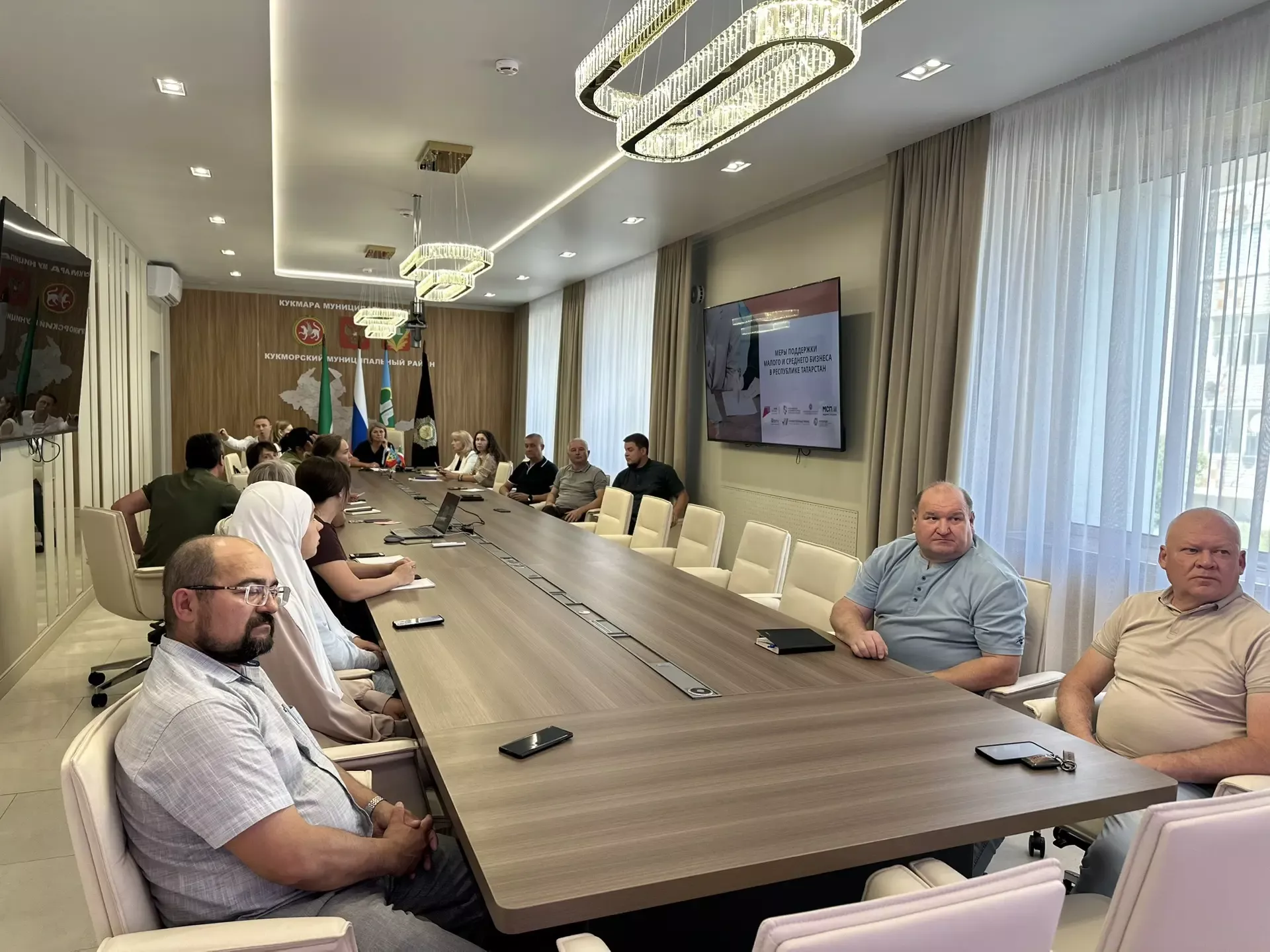 В Кукморе обсудили меры поддержки экспортоориентированных предприятий