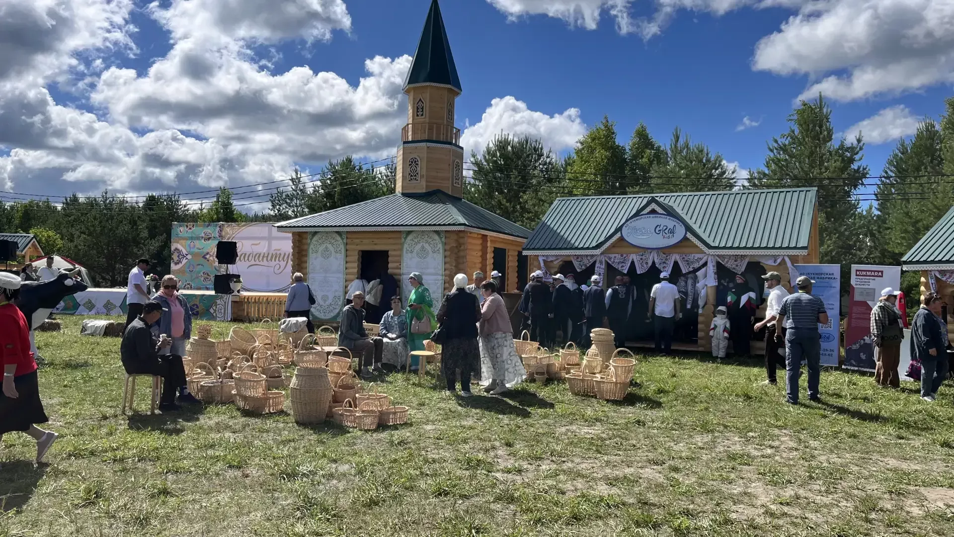 От гармони до блинов: как Кукмор покорял Всероссийский Сабантуй