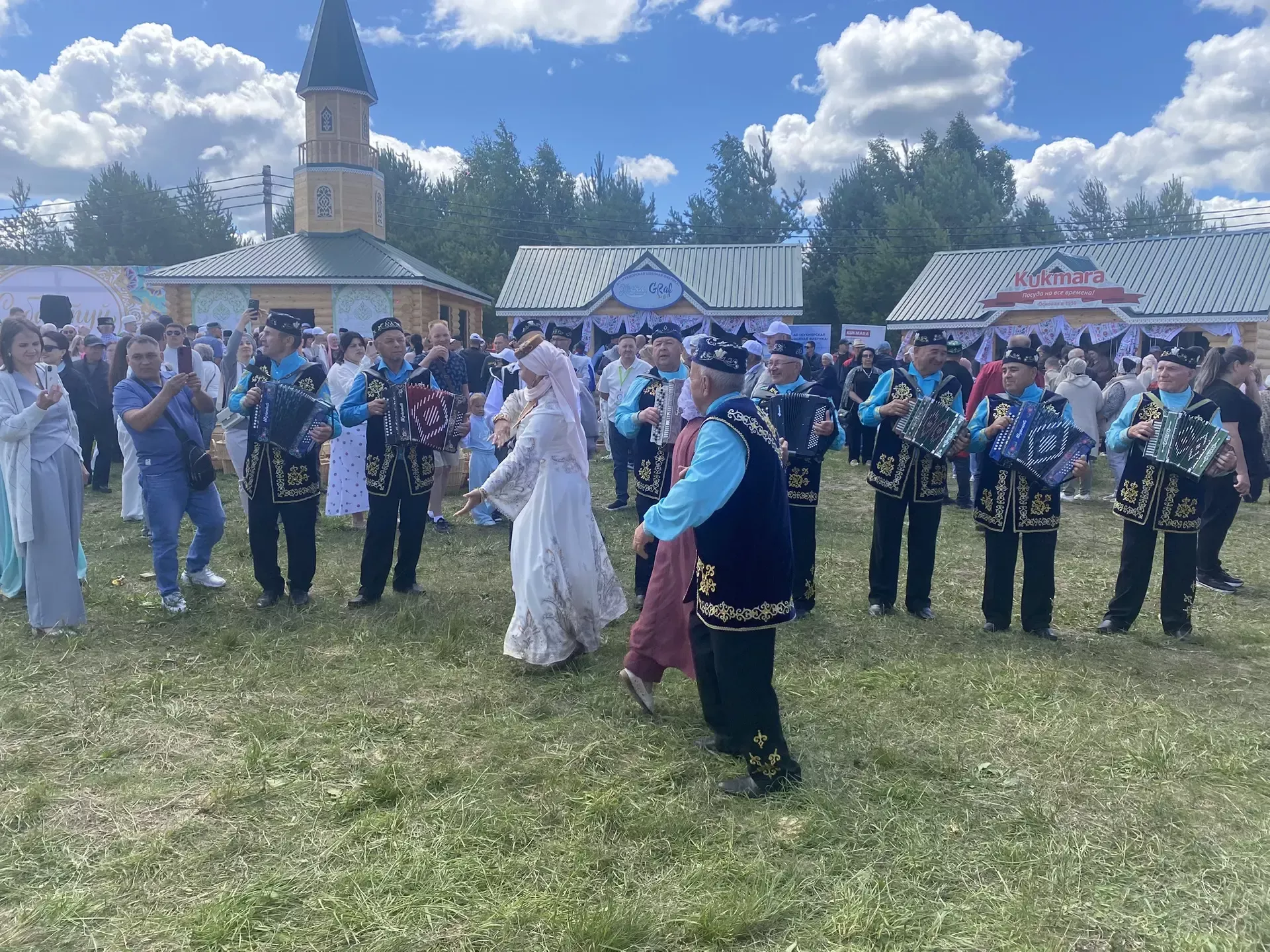 От гармони до блинов: как Кукмор покорял Всероссийский Сабантуй