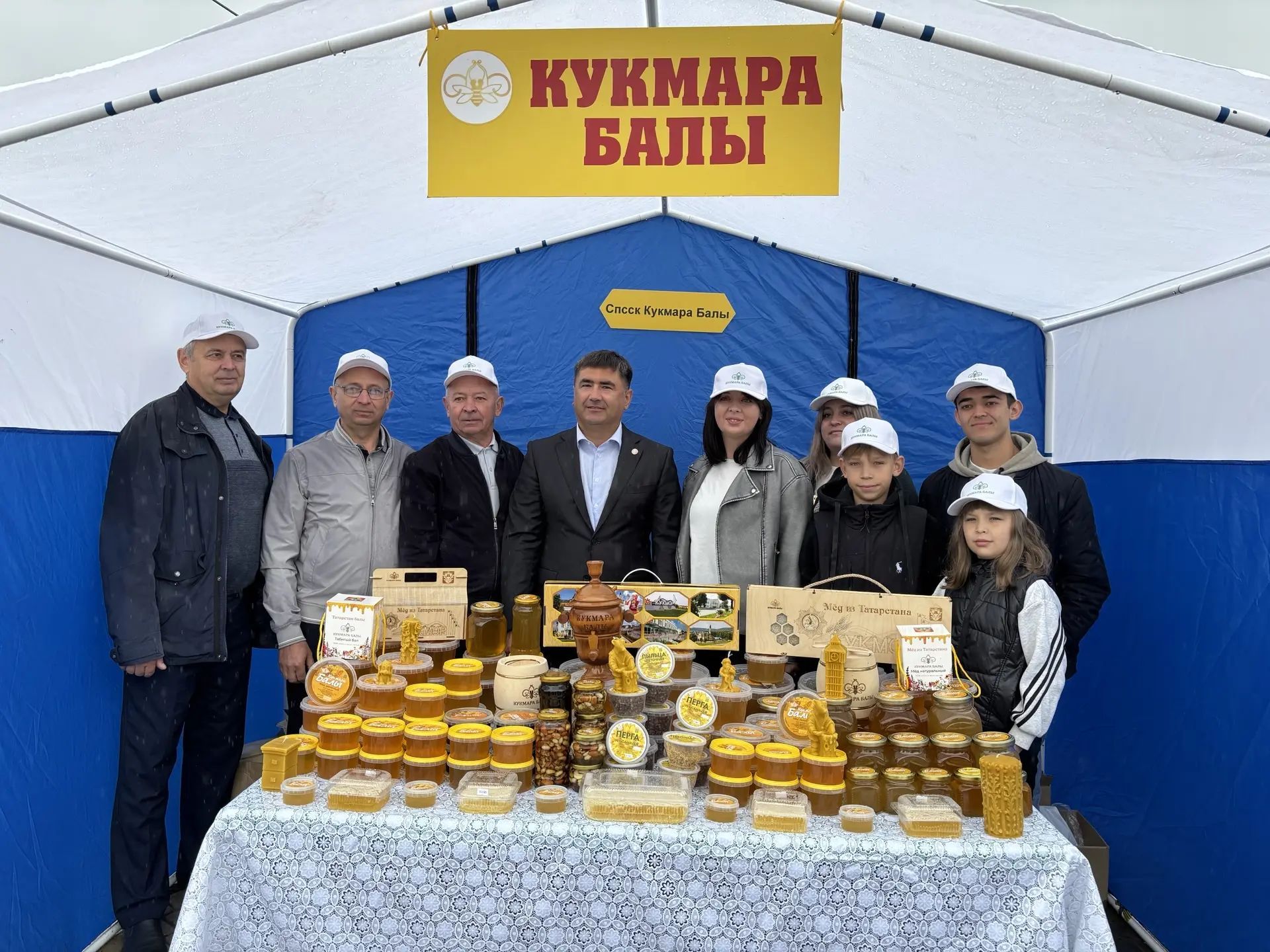 Кукмарада Бал һәм Алма спасы узды