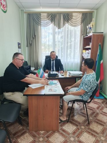В Сардекбашском сельском поселении прошел прием граждан по вопросам защиты прав потребителей