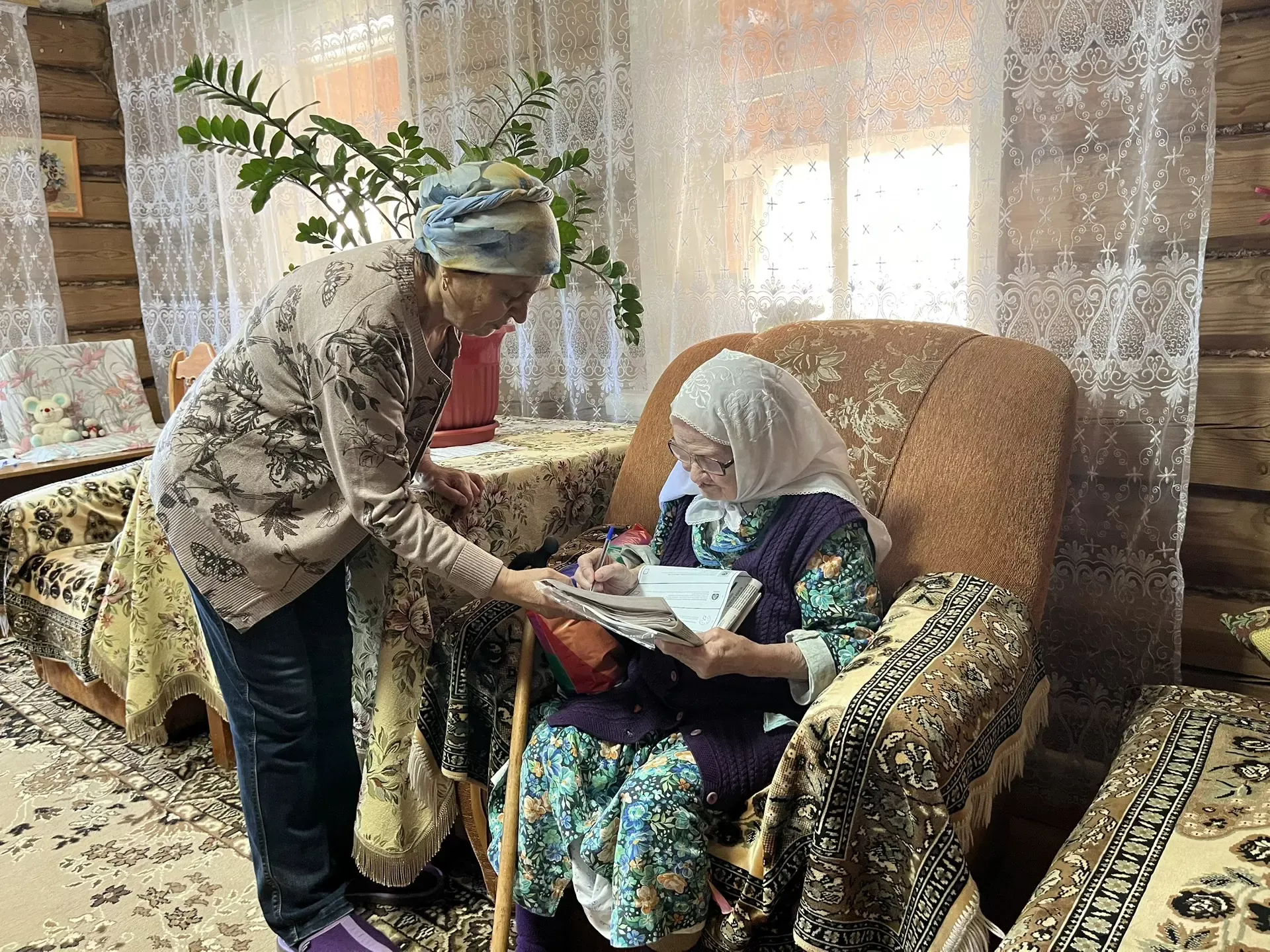 Кукмара районында яшәүче 102 яшьлек Фәһимә Зәйнәгыева сайлауда катнашты