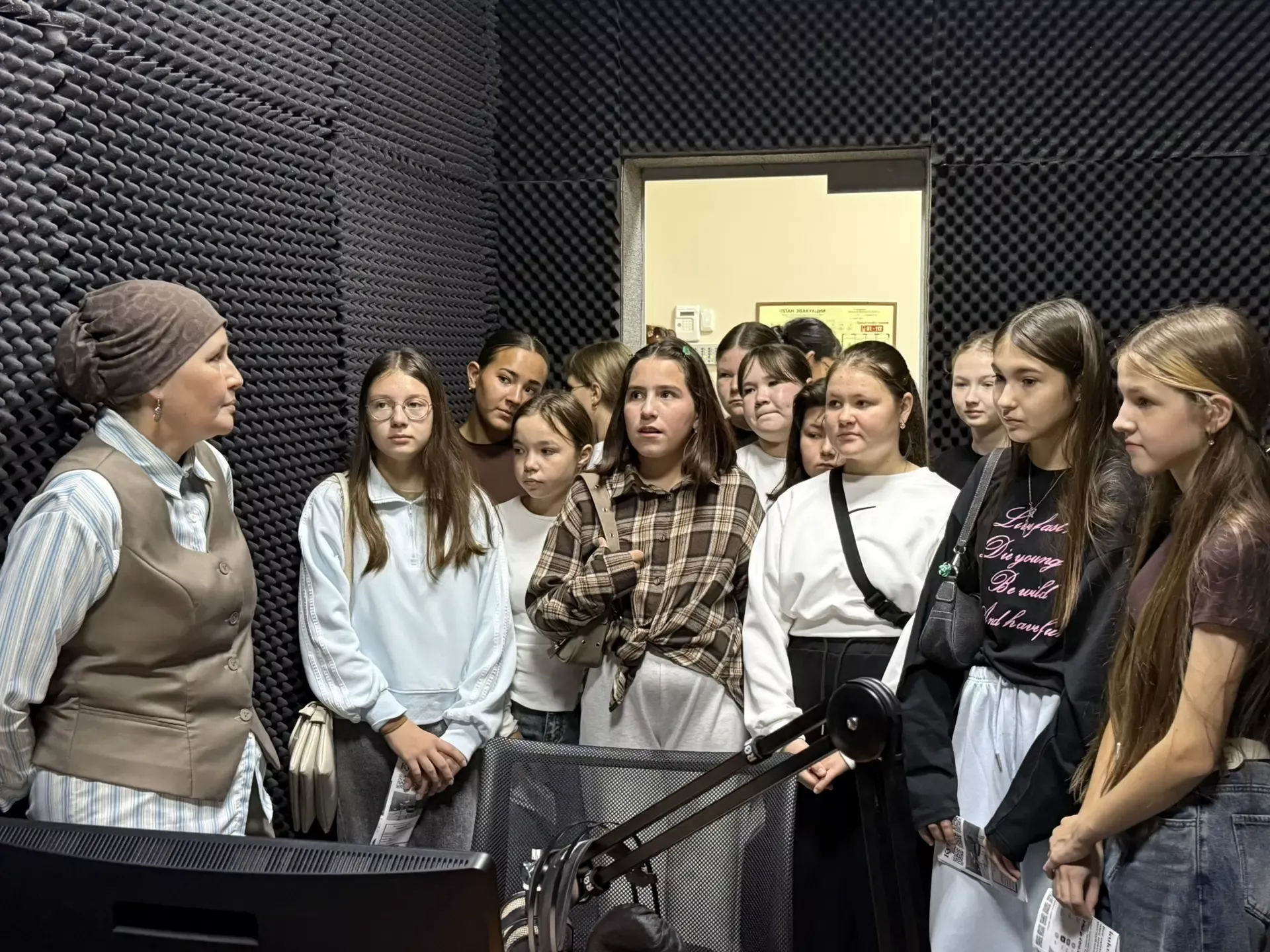 От радио до газеты: лицеисты заглянули за кулисы «Кукмор-информ»