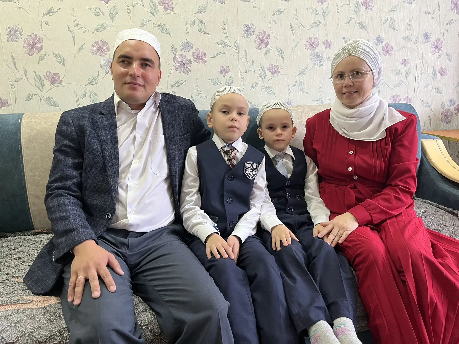 Айфон откан кукмаралылар белән таныштык