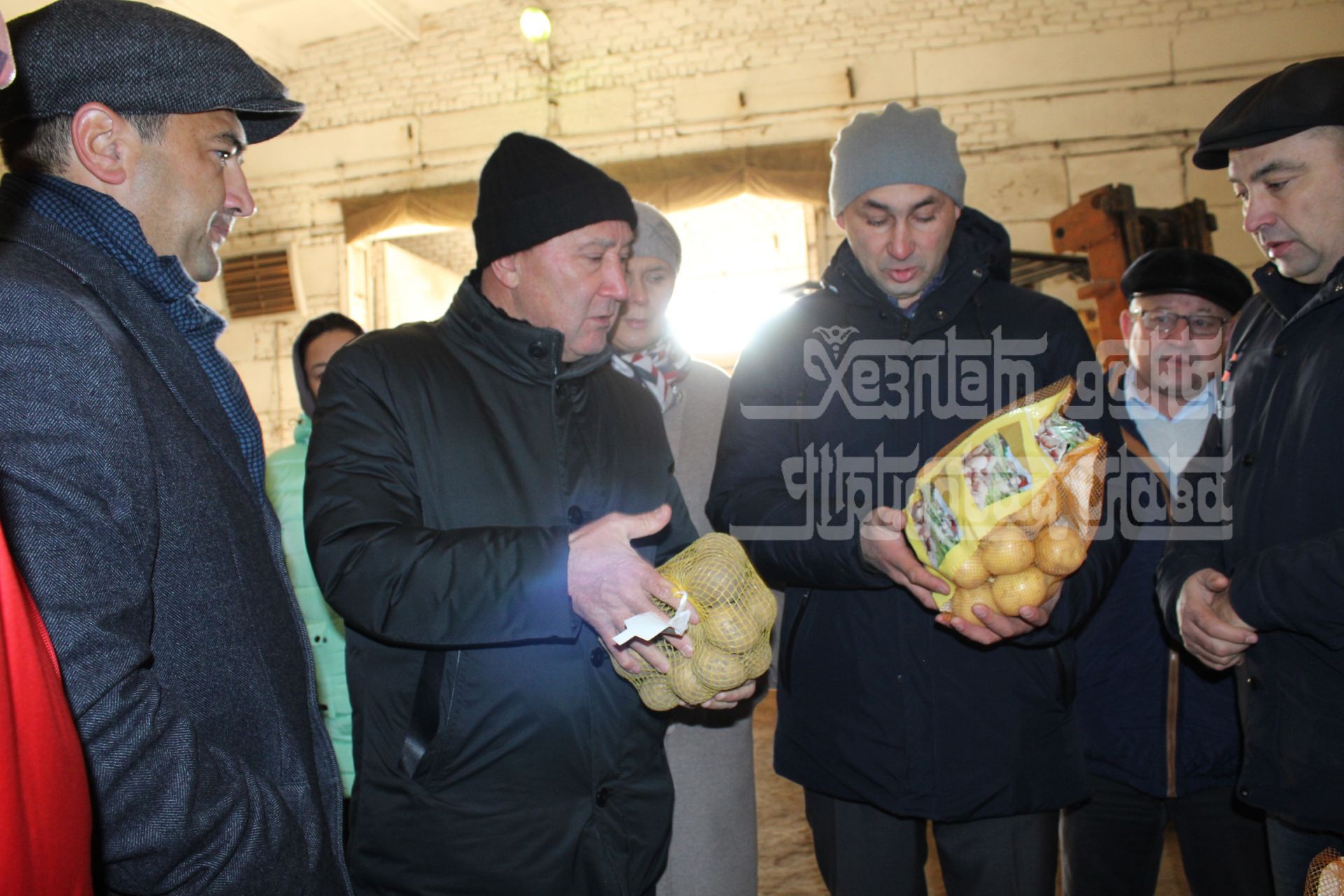 Марат Әхмәтов Кукмара авыл хуҗалыгы кулланучылар кооперативларының эшчәнлеге белән танышты