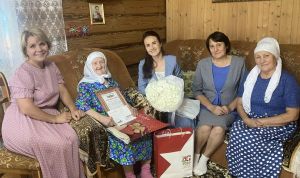 Бер гасыр һәм ике яшь: Березняктан Фәһимә Зәйнәгыева гомер бәйрәмен билгеләп үтте