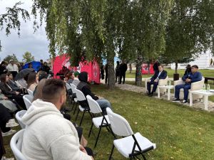 «Галстуксыз очрашу»: Кукмара районы яшьләре үзләрен борчыган сорауларны җитәкчеләргә җиткерде