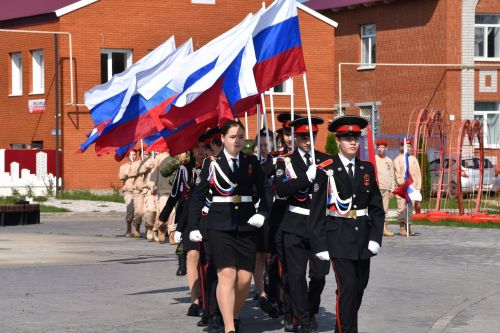 В Кукморе прошло торжественное мероприятие «Флаг России — символ славы» ко Дню Государственного флага России