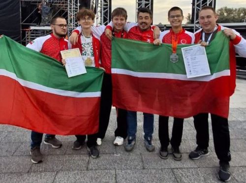 Великий Новгород признал лучшим: Рузаль Гарипов из Кукмора одержал победу в чемпионате высоких технологий