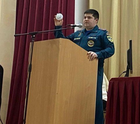 Кукмара янгын сүндерү-коткару частенда янгын кисәтү җайланмаларының ничек кеше гомерен саклавы турында сөйләделәр