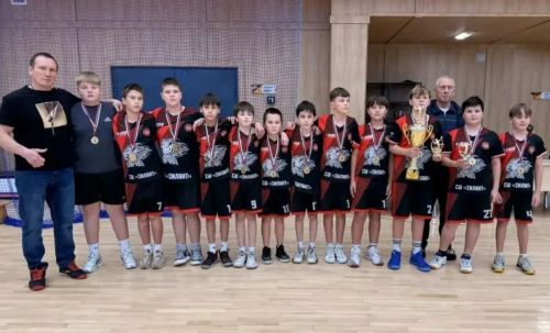 Спорт — сәламәтлек нигезе: Кукмарада яшь волейболчылар көч сынашты