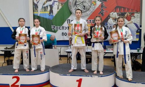 Спортсмены из Кукмора заняли призовые места в республиканских соревнованиях по киокусинкай каратэ