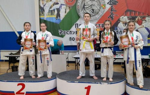 Кукмара спортчылары киокусинкай каратэ буенча республика ярышларында призлы урыннар яулады