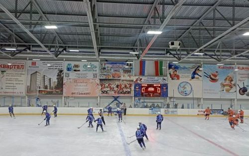 Фоторепортаж: Кубок звёзд хоккея собрал болельщиков в Кукморе