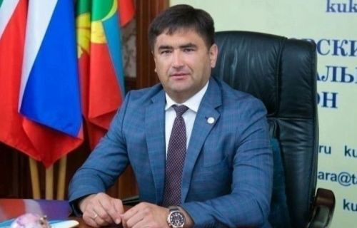 Кукмара районы башлыгы Текстиль һәм җиңел сәнәгать хезмәткәрләре көне белән котлады