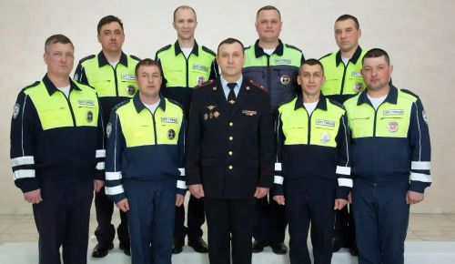 Юллар тәртип ярата: Кукмара районы Дәүләт автоинспекциясе хезмәткәрләре һөнәри бәйрәмнәрен билгеләп үтә