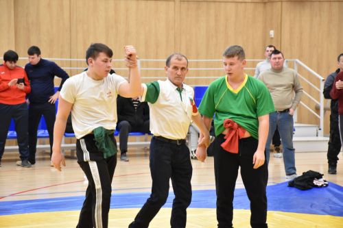 Кукморские борцы состязались в Первенстве района на призы главы  района