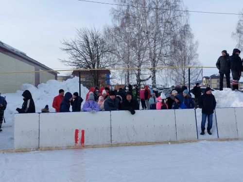 Вахит авылында икенче районара хоккей ярышы үткәрелде