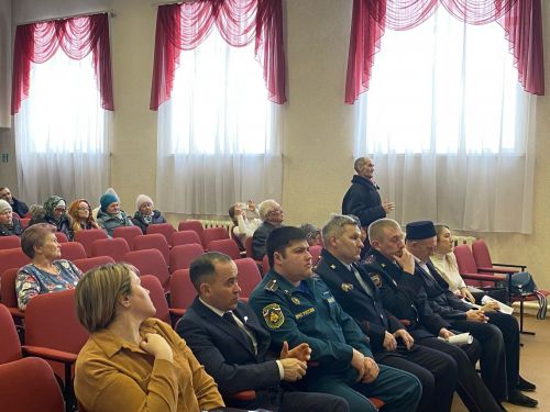 Поч. Кучук җирлегендә хисап җыелышы узды