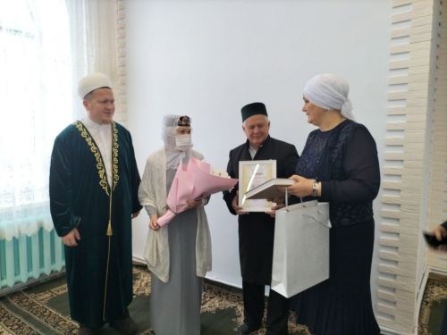 Өркеш авылыннан Фәния һәм Рәшит Җәләлиевлар 50 ел бергә гомер итүләрен билгеләп үттеләр