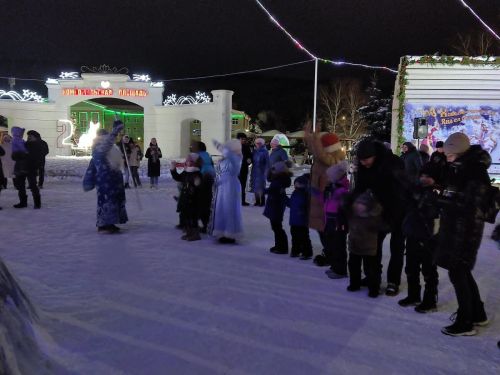 В Кукморе организованы гуляния «Новогодний серпантин»