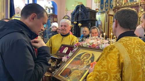 В Кукмор привезли башмачок святителя Спиридона и копию чудотворной иконы Божией Матери Скоропослушницы
