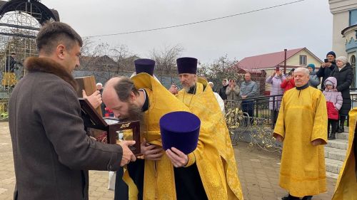 В Кукмор привезли башмачок святителя Спиридона и копию чудотворной иконы Божией Матери Скоропослушницы