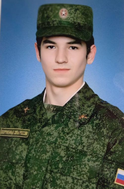 Махсус хәрби операциядә гомере өзелгән Кукмара районы егете Илназ Гайфиевның әнисе улы турында: «Чакырганнар, димәк, мин анда кирәк!» — диде