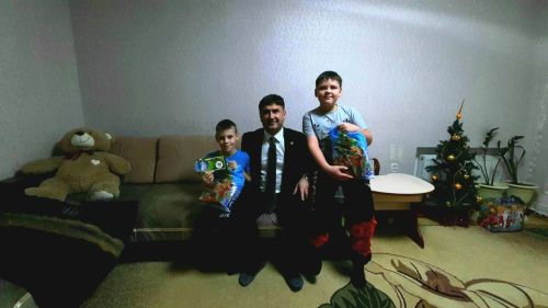 Сергей Димитриев исполнил желания троих юных жителей Кукмора