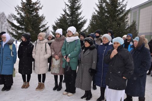 В Кукморе открыли стелу медработникам