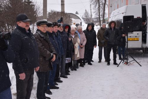 В Кукморе открыли стелу медработникам