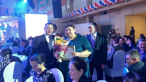 Кукмарада хезмәт алдынгыларын хөрмәтләделәр
