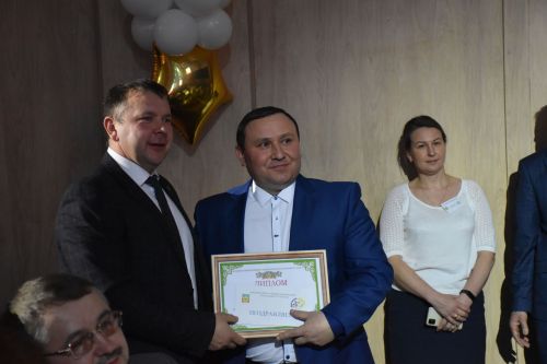 Кукмарада хезмәт алдынгыларын хөрмәтләделәр