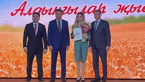 Кукмарада хезмәт алдынгыларын хөрмәтләделәр