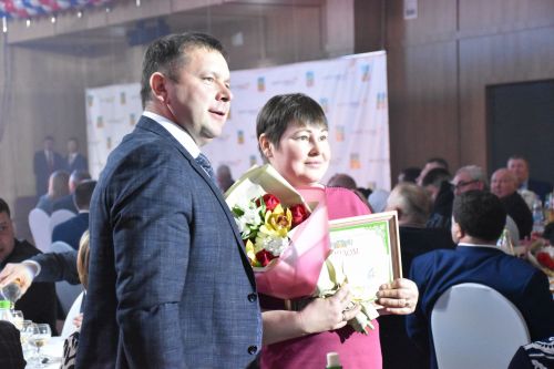Кукмарада хезмәт алдынгыларын хөрмәтләделәр
