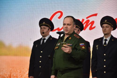 Кукмарада хезмәт алдынгыларын хөрмәтләделәр